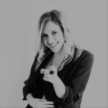 Celia Pérez Muñoz - Claustro Galicia Business School
